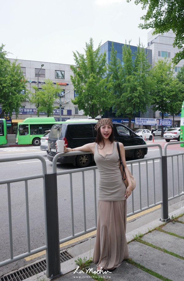 U領棉背心+透紗洋裝套裝(闆娘.花花清單)